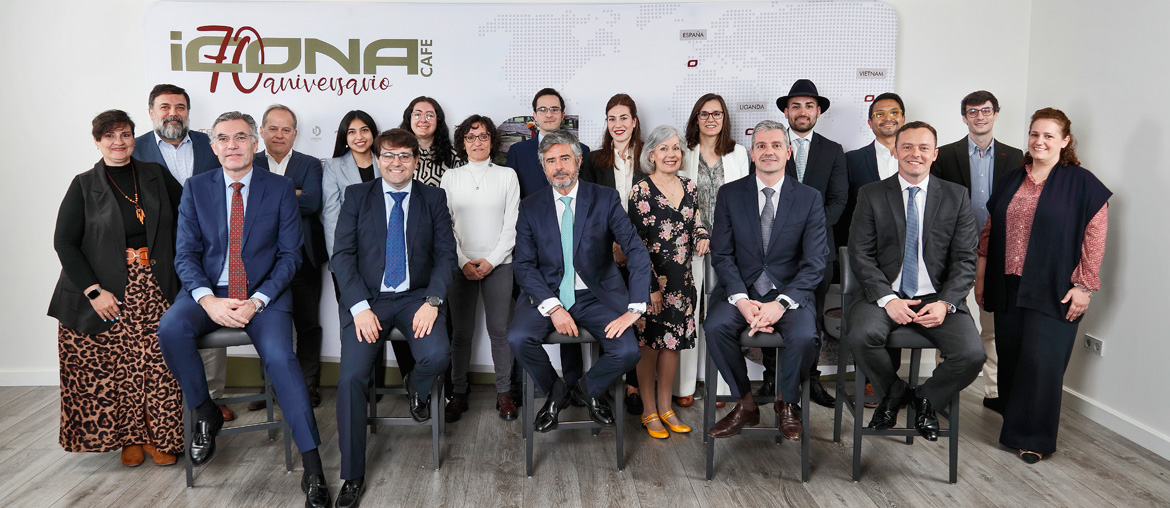 �Icona Caf� � Imagen: fotograf�a del personal directivo de ICONA CAF�